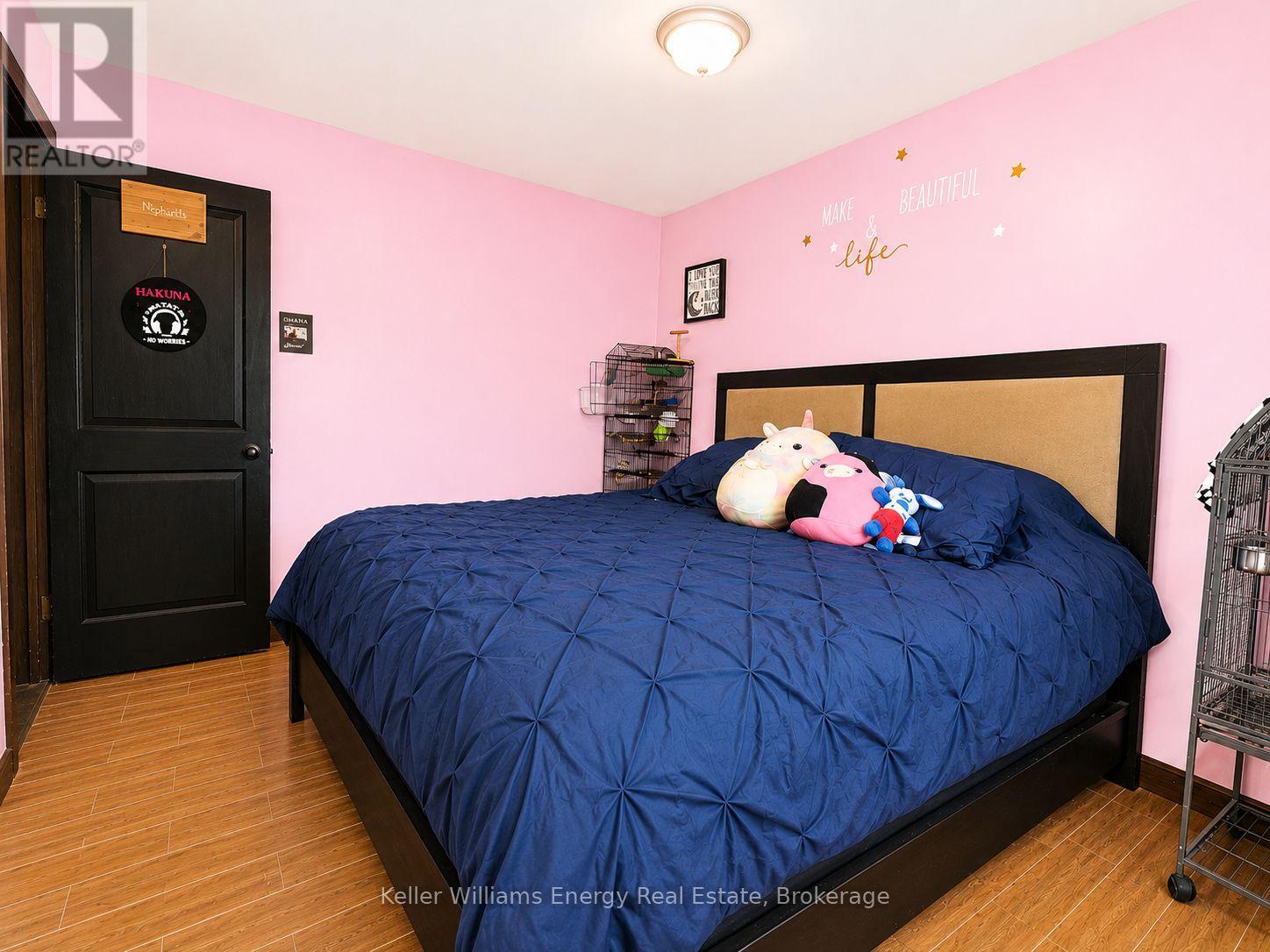 245 SMART CRESCENT - 12