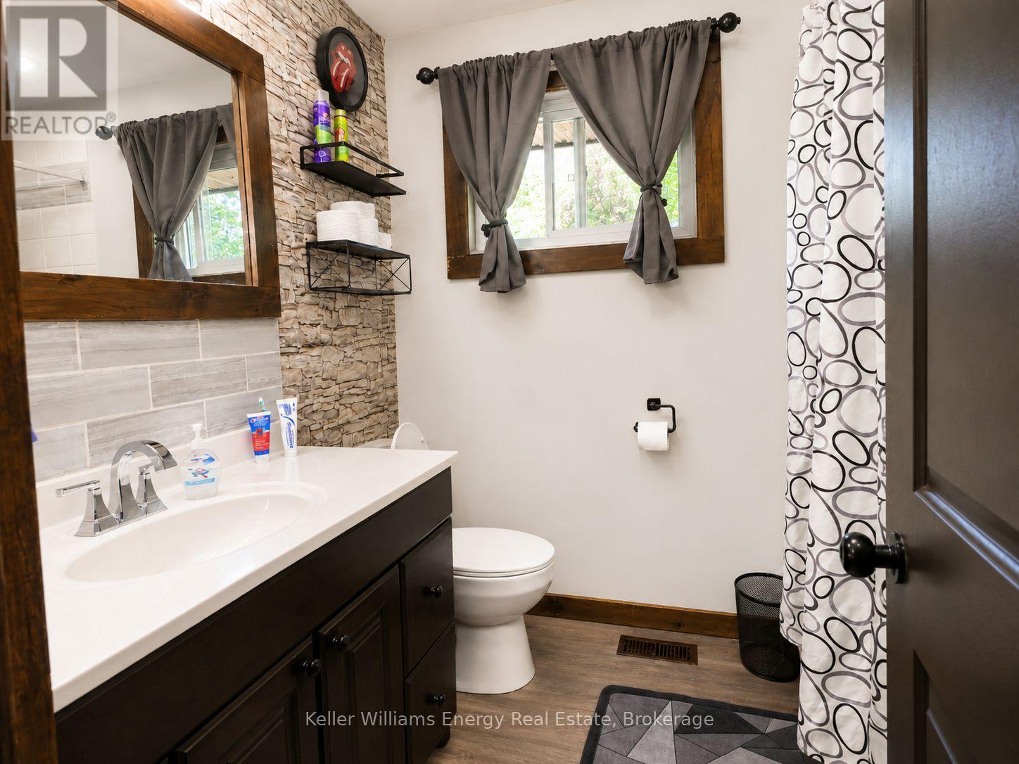 245 SMART CRESCENT - 13
