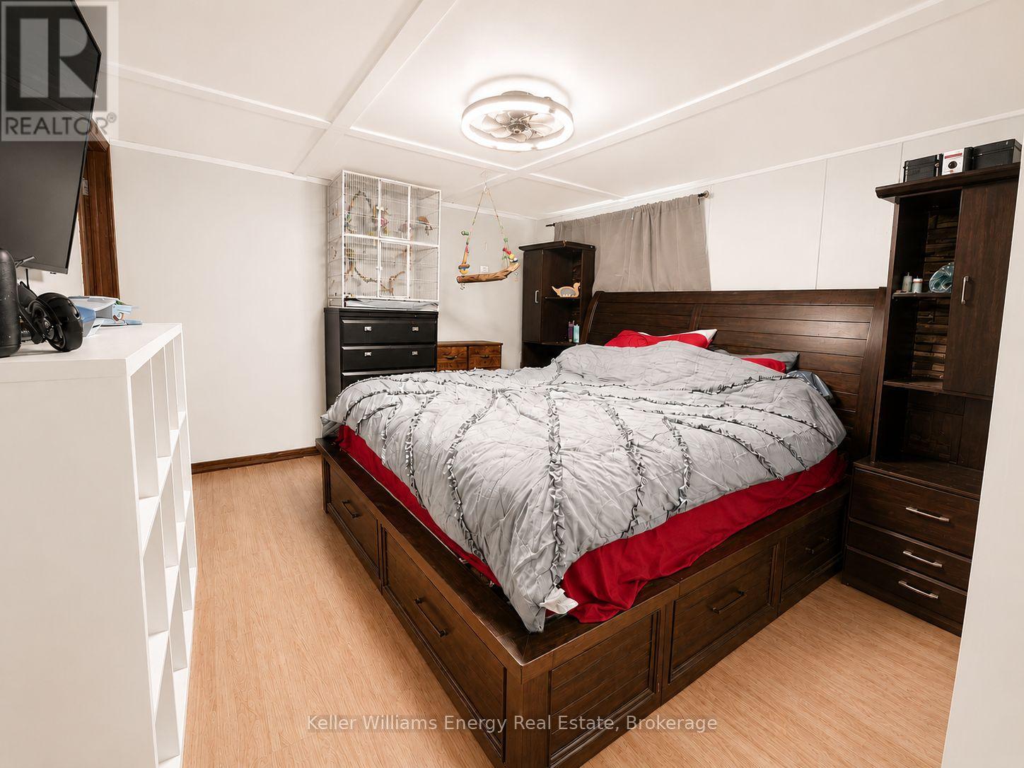 245 SMART CRESCENT - 19
