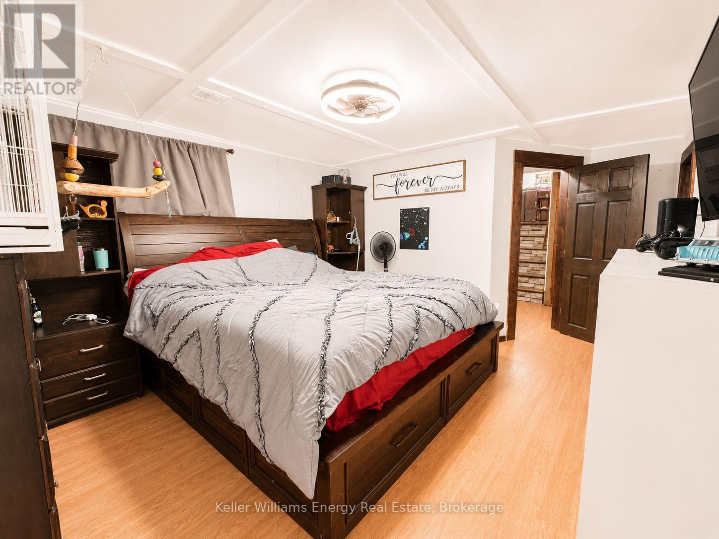 245 SMART CRESCENT - 22