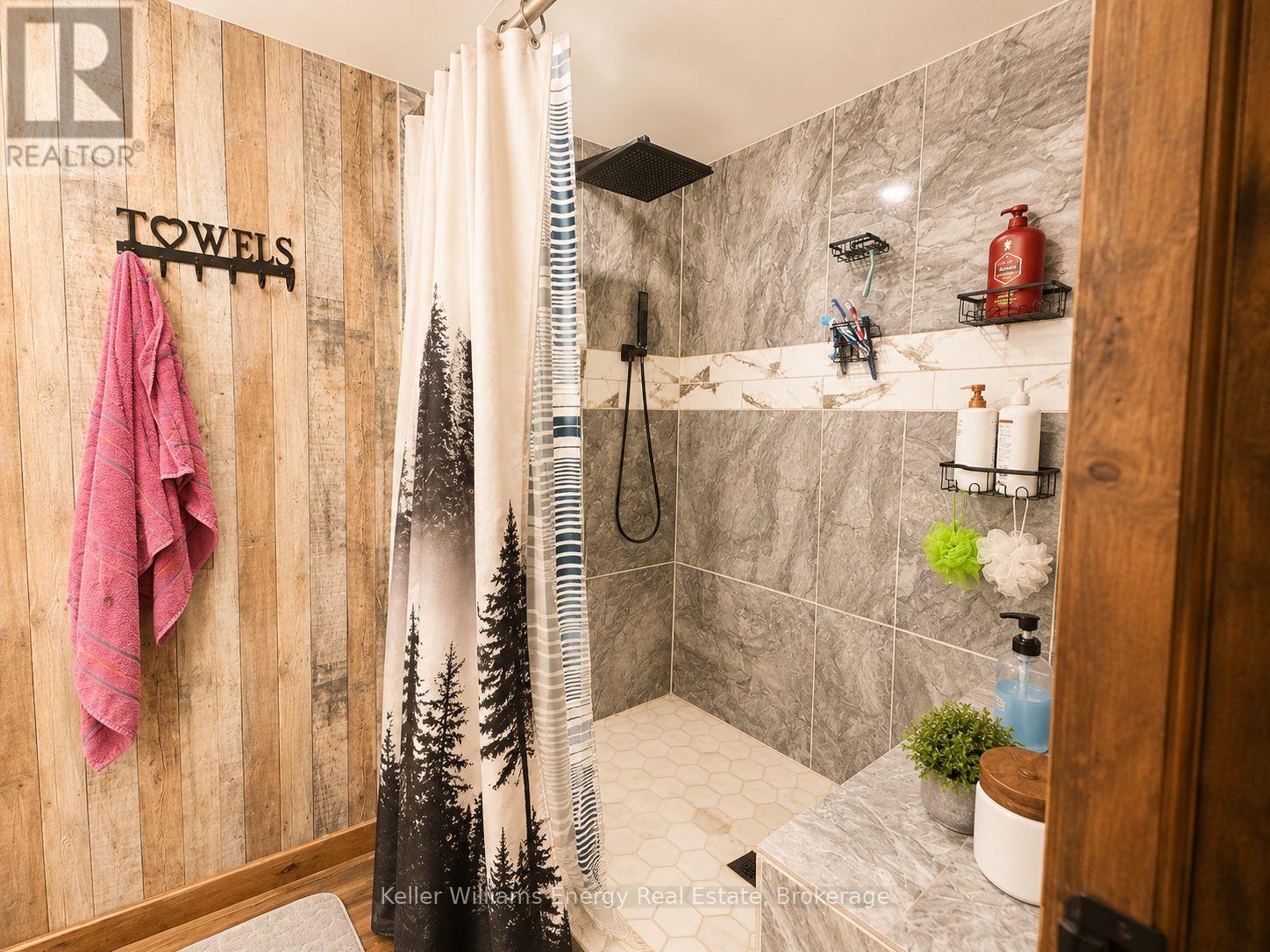 245 SMART CRESCENT - 24