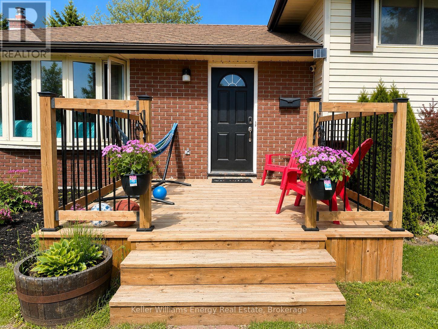 245 SMART CRESCENT - Image 3