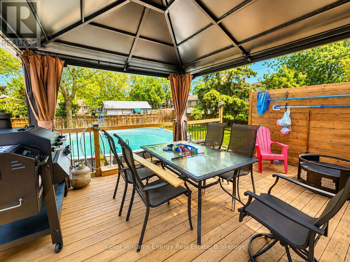 245 SMART CRESCENT - 31