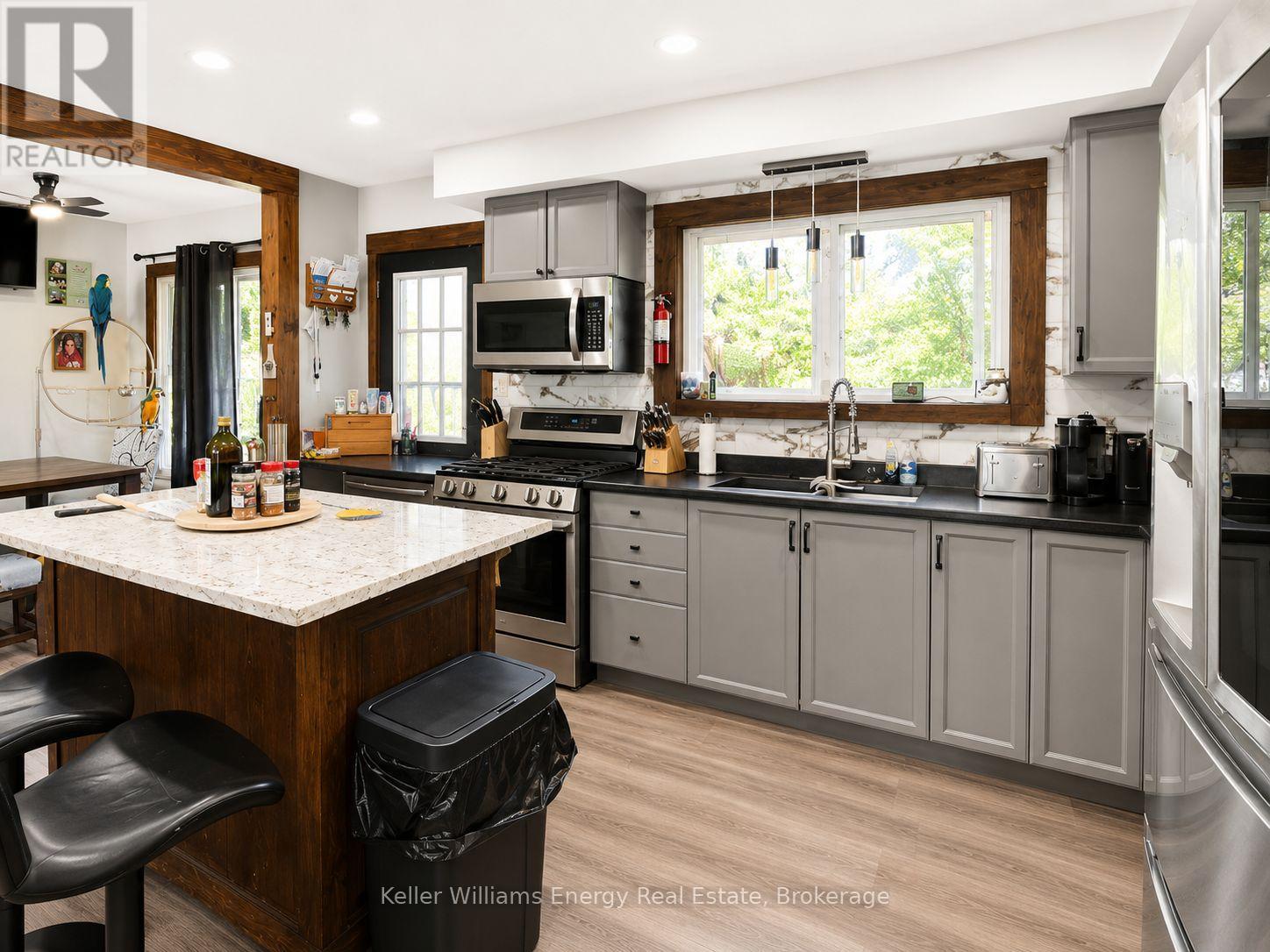 245 SMART CRESCENT - 6