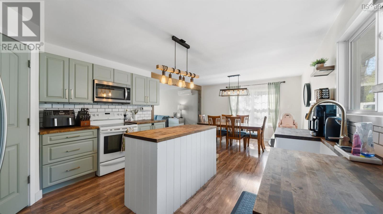 2216 Sackville Drive - 21