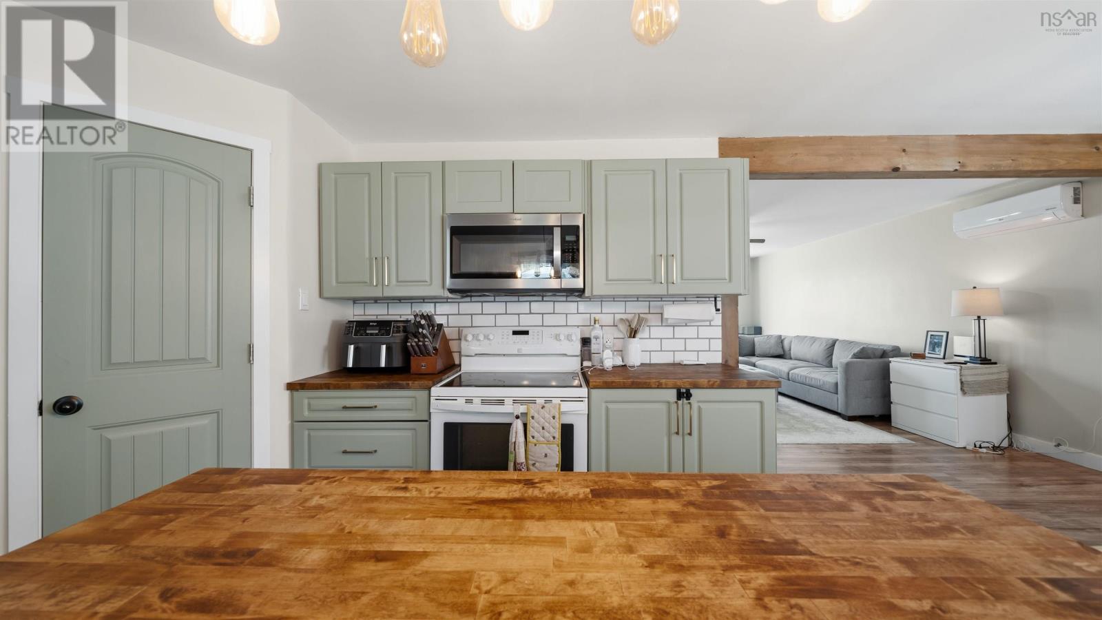 2216 Sackville Drive - 20