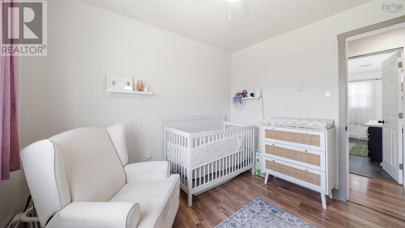 2216 Sackville Drive - 32