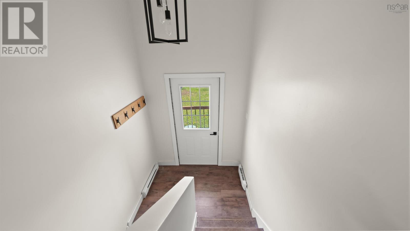 2216 Sackville Drive - 9