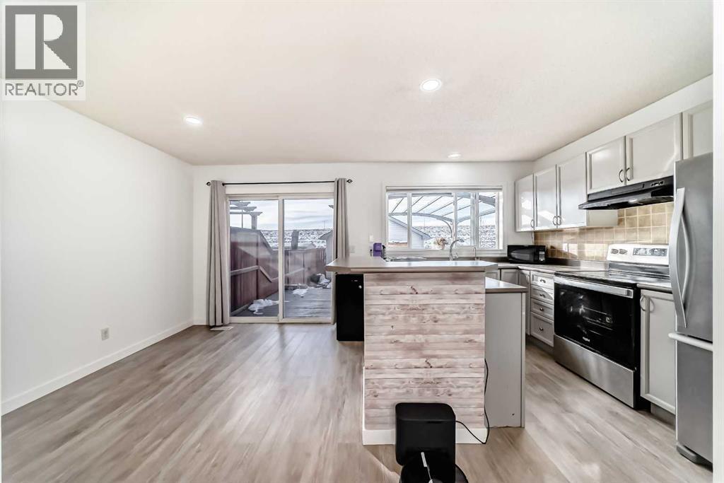 294 Elgin View SE - 4