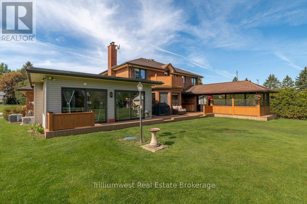 32 SUNSET DRIVE - 43