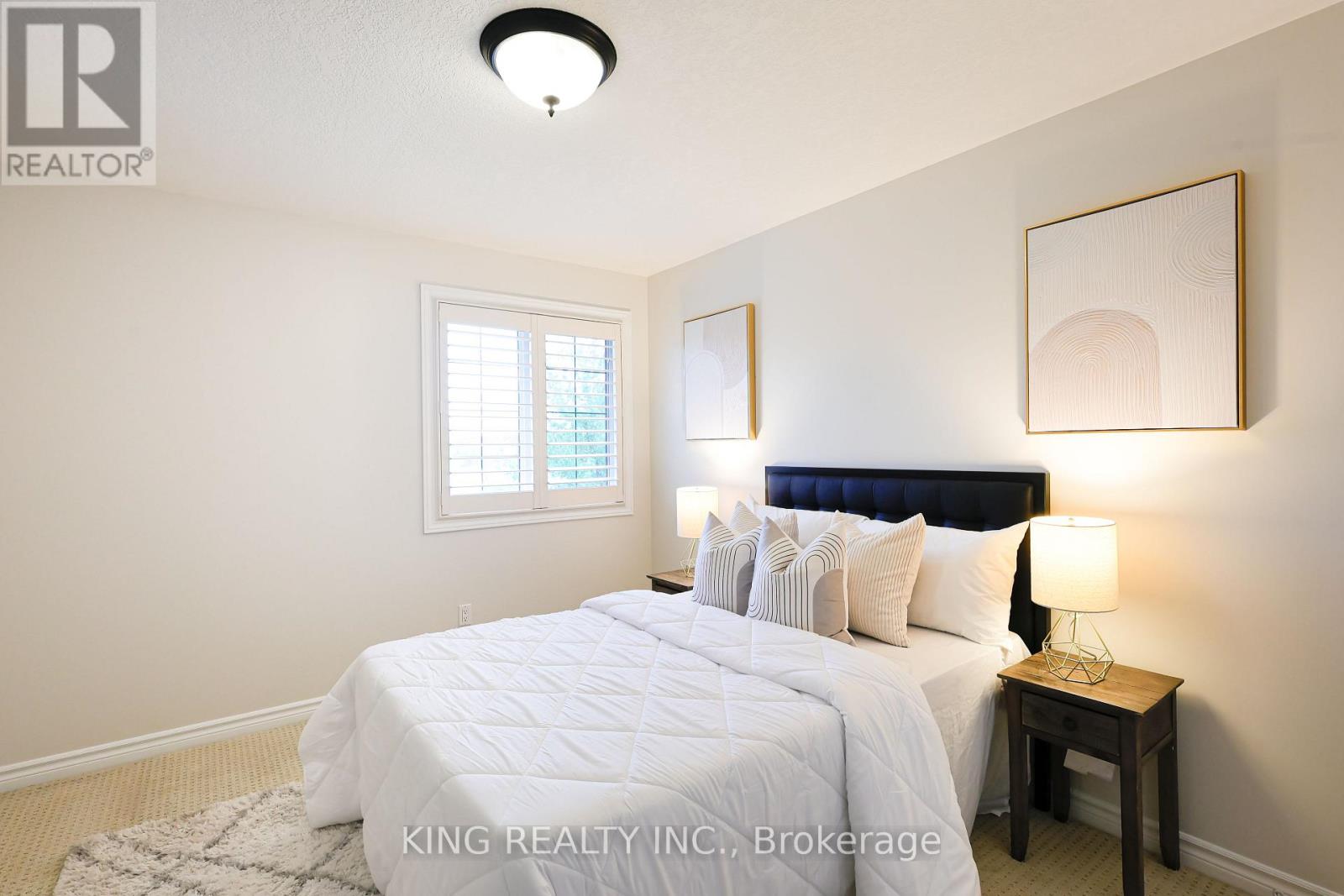 1223 CORONATION DRIVE - 33
