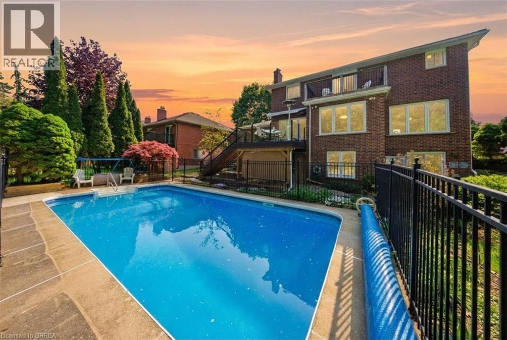 10 RIVA Ridge, Brantford, Ontario, N3P1R9 — Photo 12