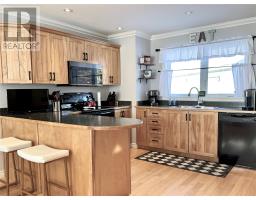 9 Brook Close thumbnail 12