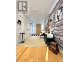 9 Brook Close thumbnail 3
