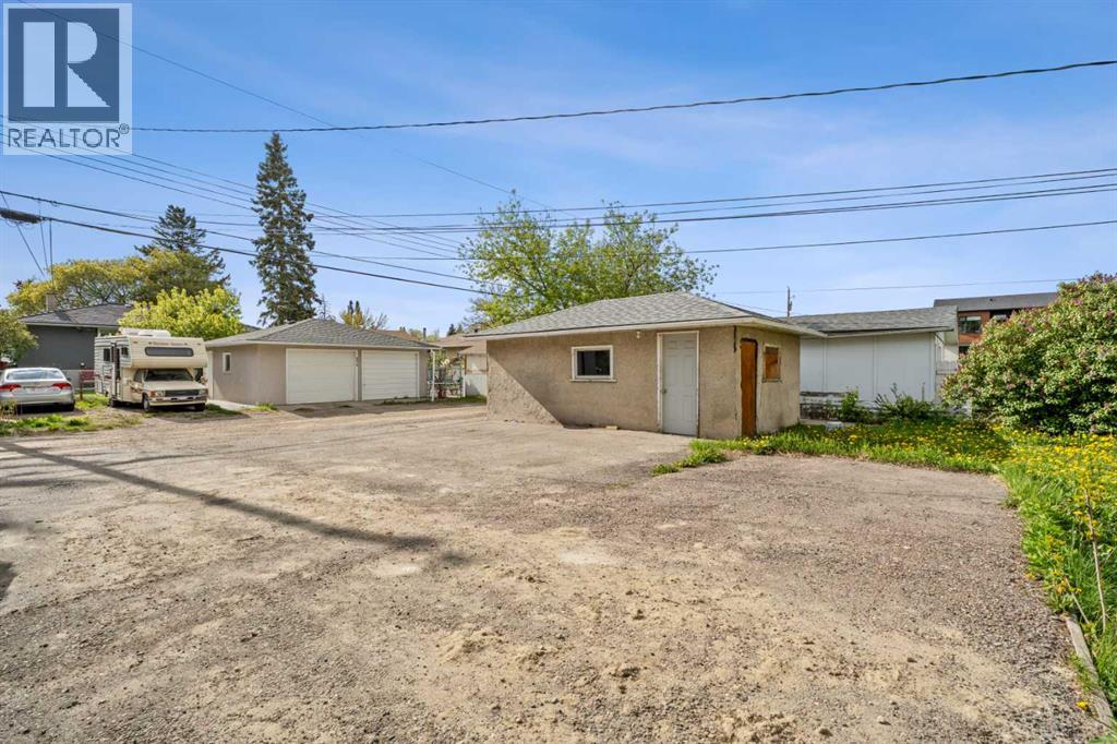 2211 41 Street SE - 10