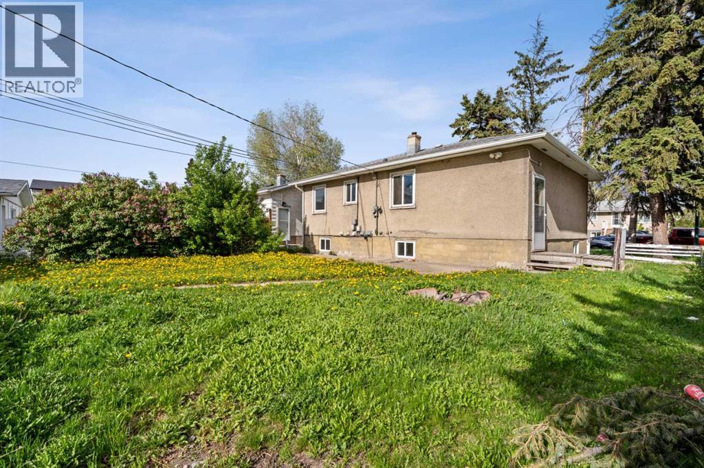 2211 41 Street SE - 7