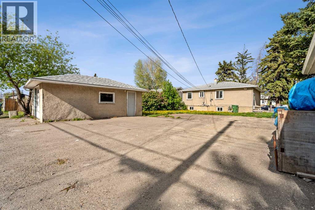 2211 41 Street SE - 9