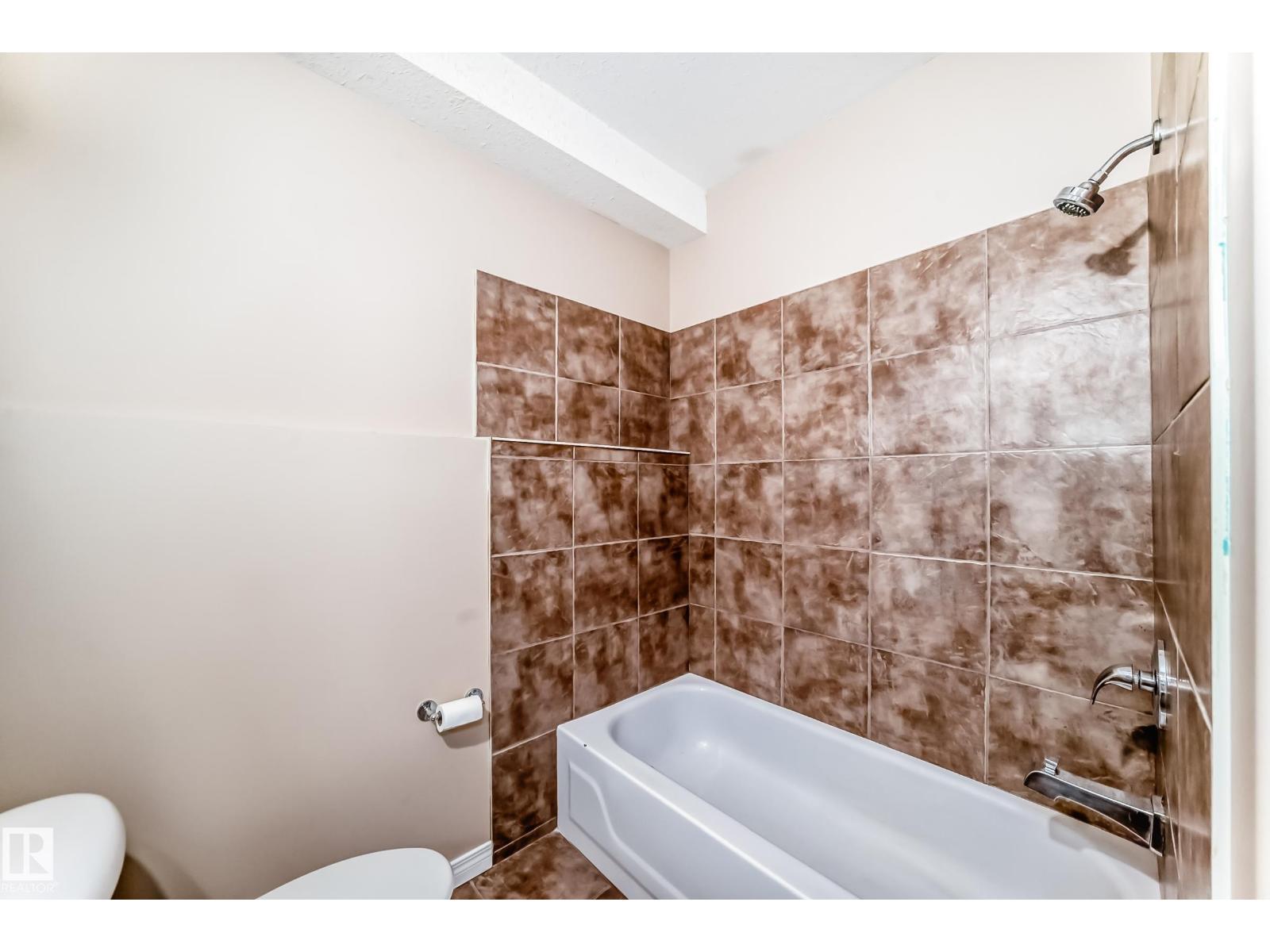 9825 156 ST NW - 56