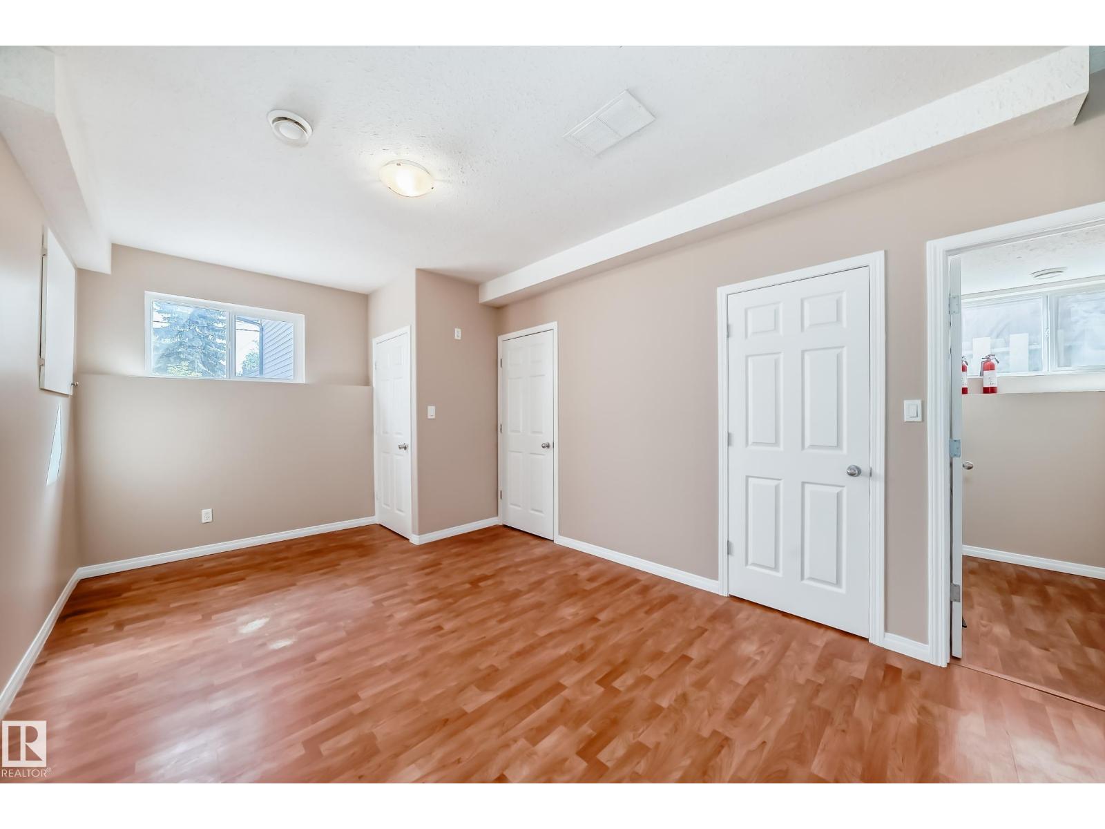9825 156 ST NW - 36