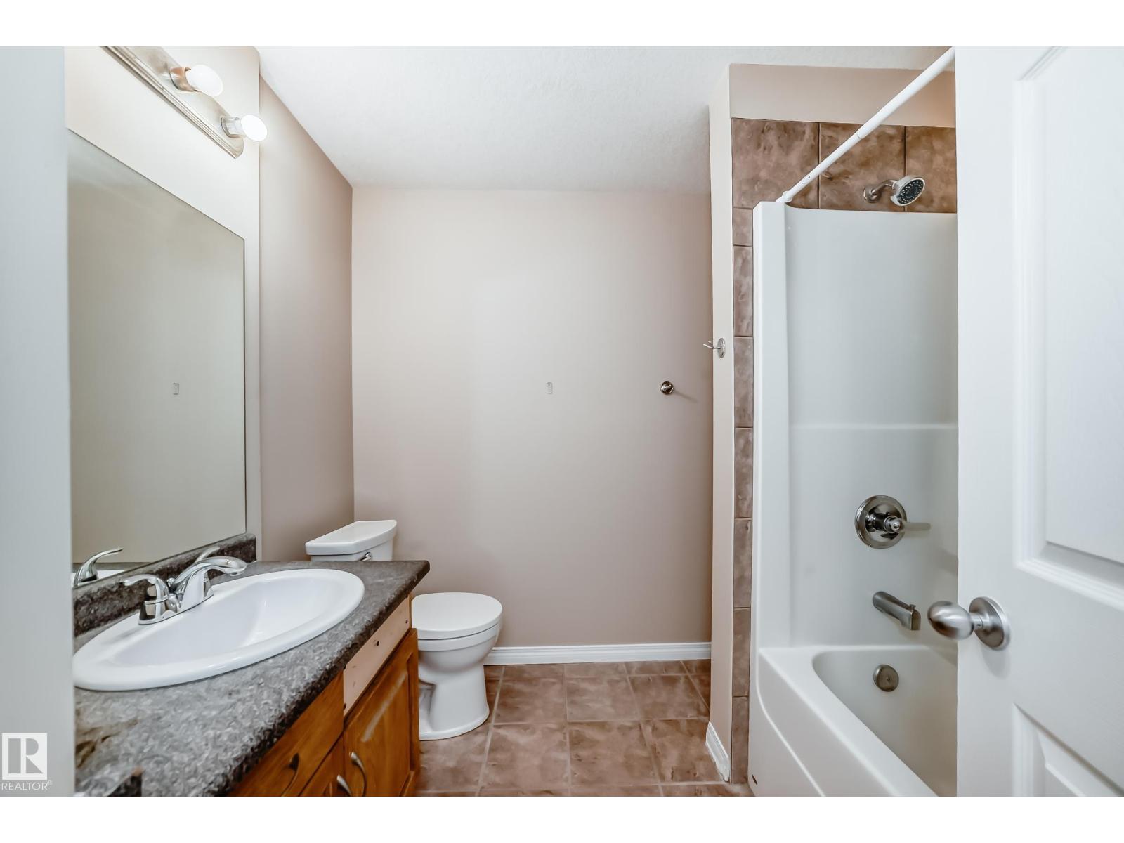 9825 156 ST NW - 31