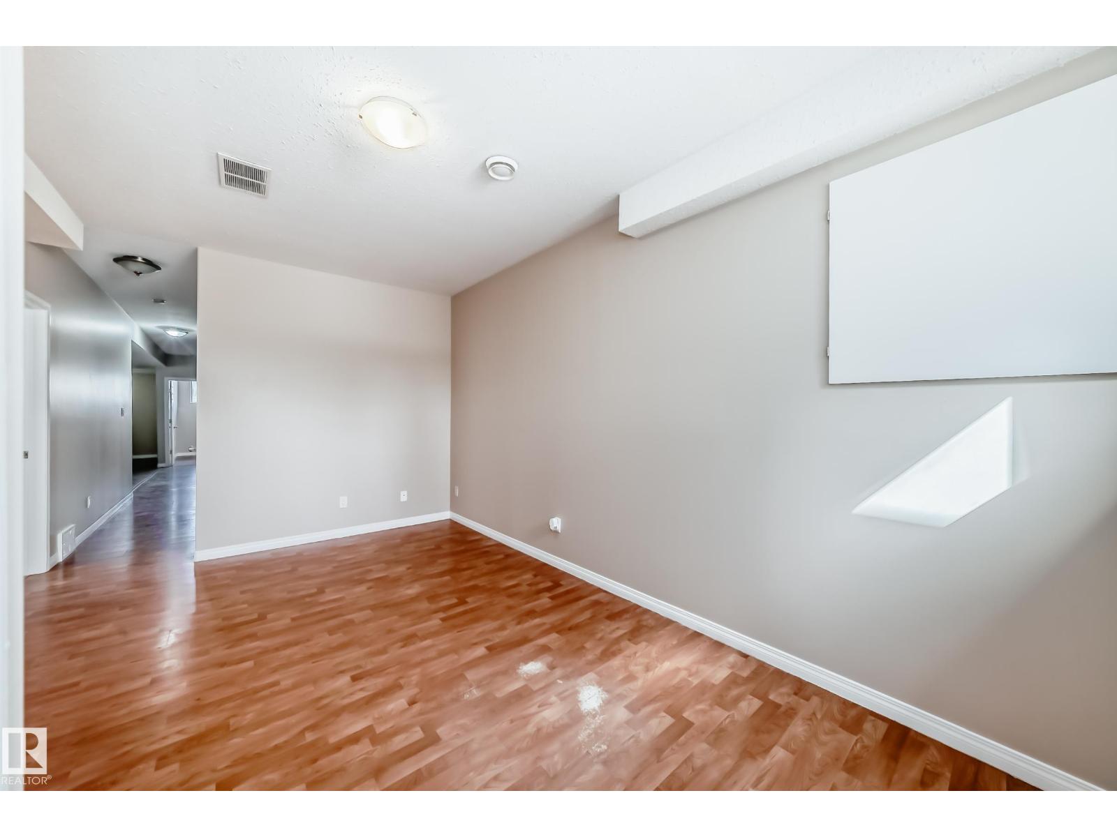 9825 156 ST NW - 38