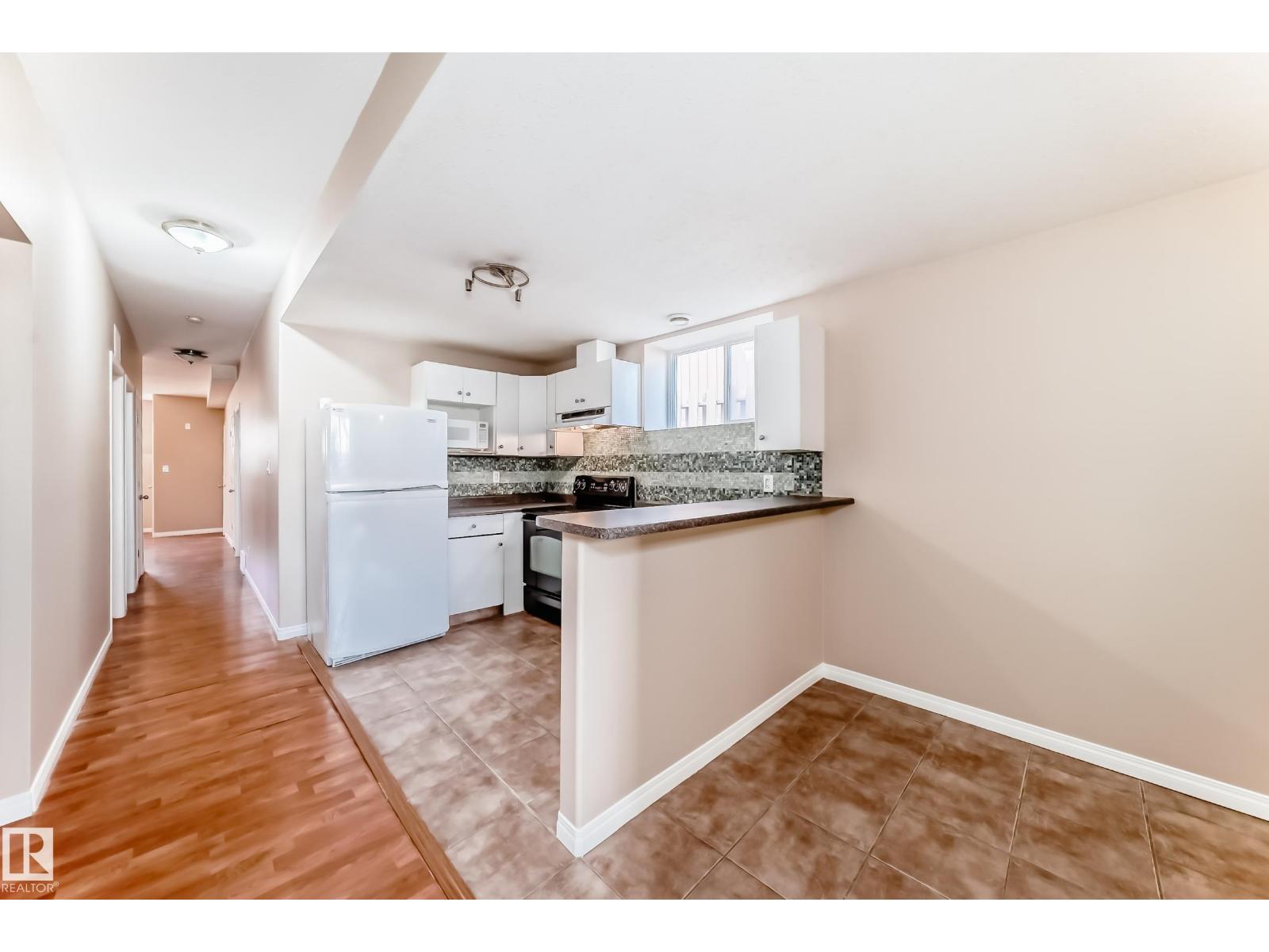 9825 156 ST NW - 39