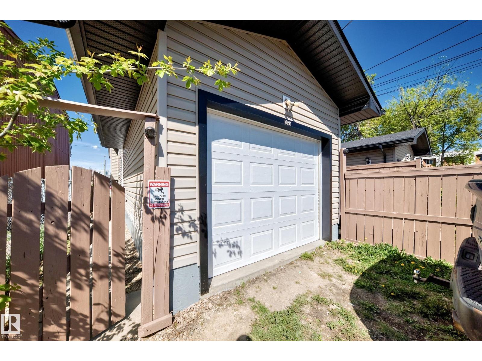 9825 156 ST NW - 58