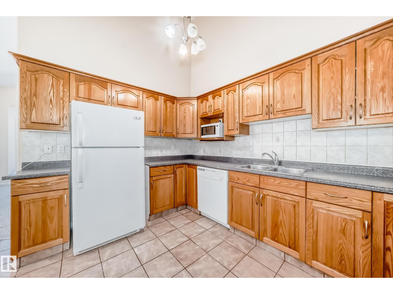 9825 156 ST NW - 6