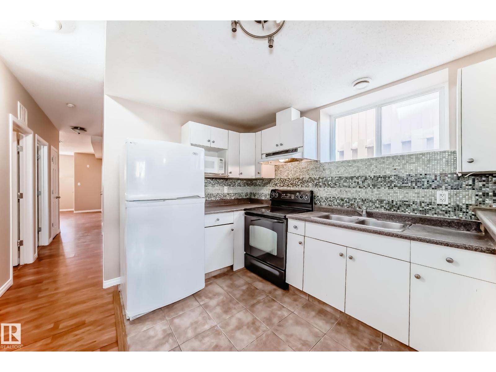 9825 156 ST NW - 40