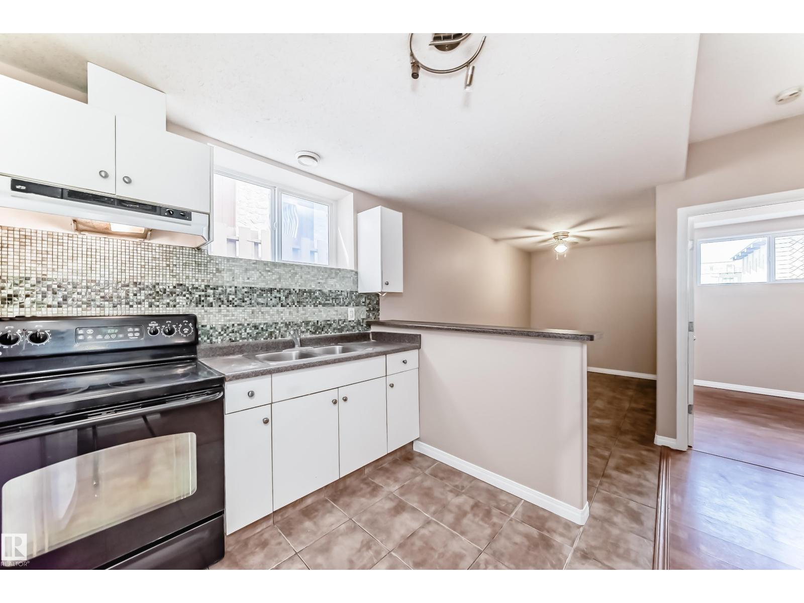 9825 156 ST NW - 43