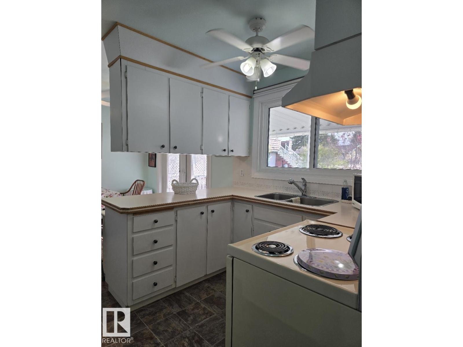 10908 30 ST NW - 7