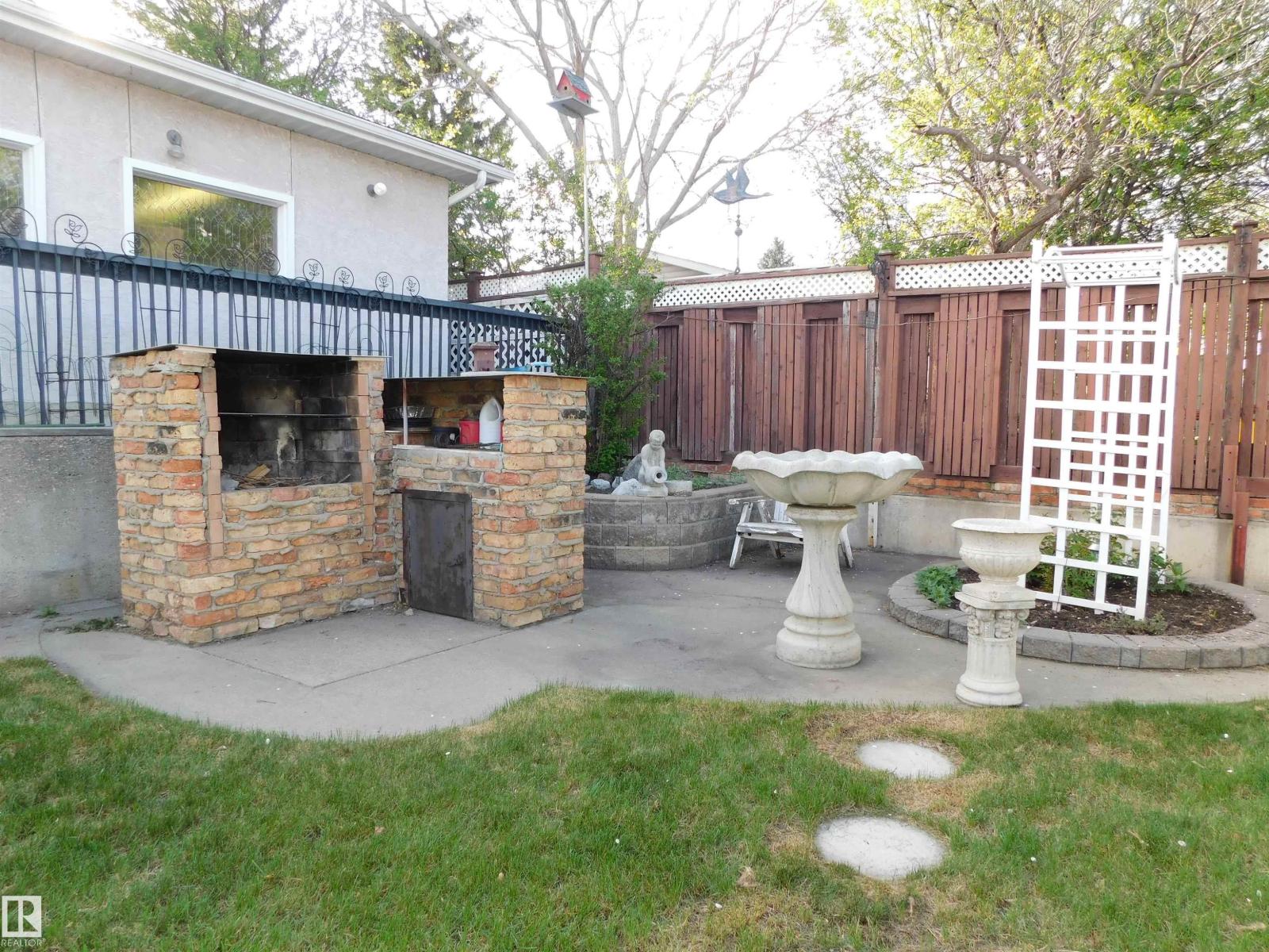 10908 30 ST NW - 26