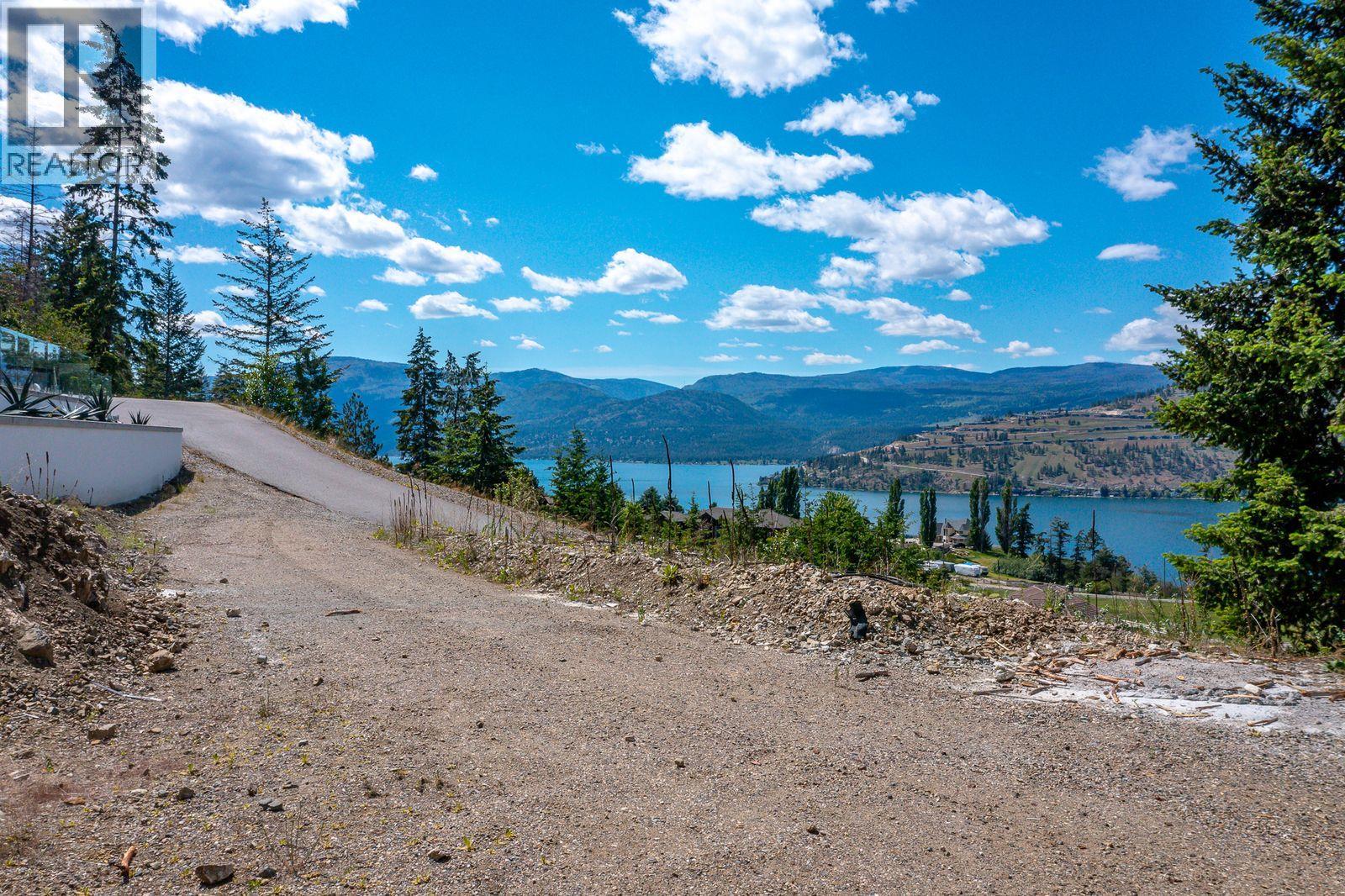  116 Sunset Boulevard, Vernon
