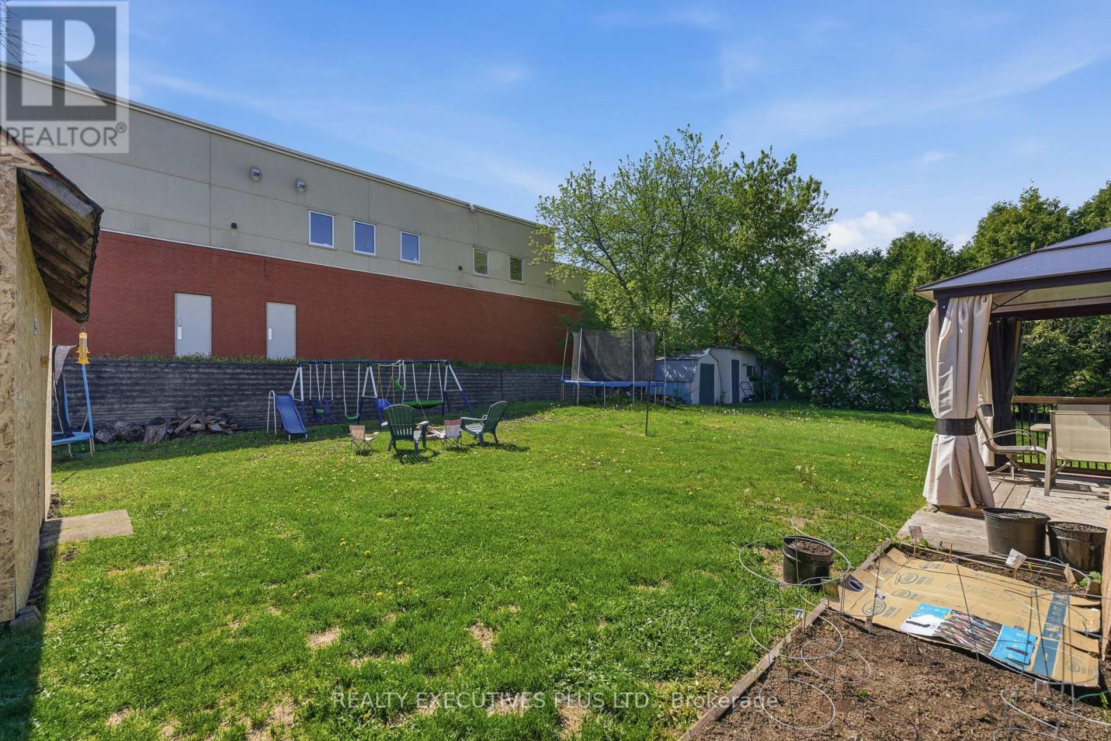448 DOMINION STREET S - 25