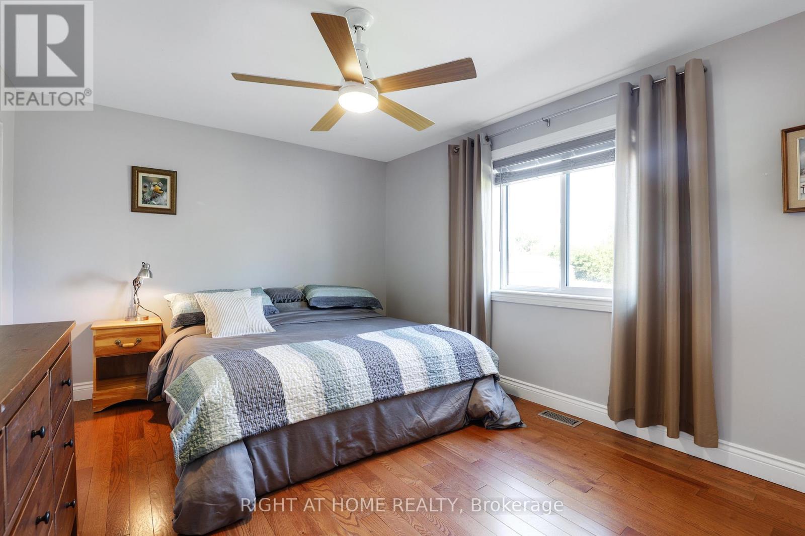 8344 VICTORIA STREET - 14