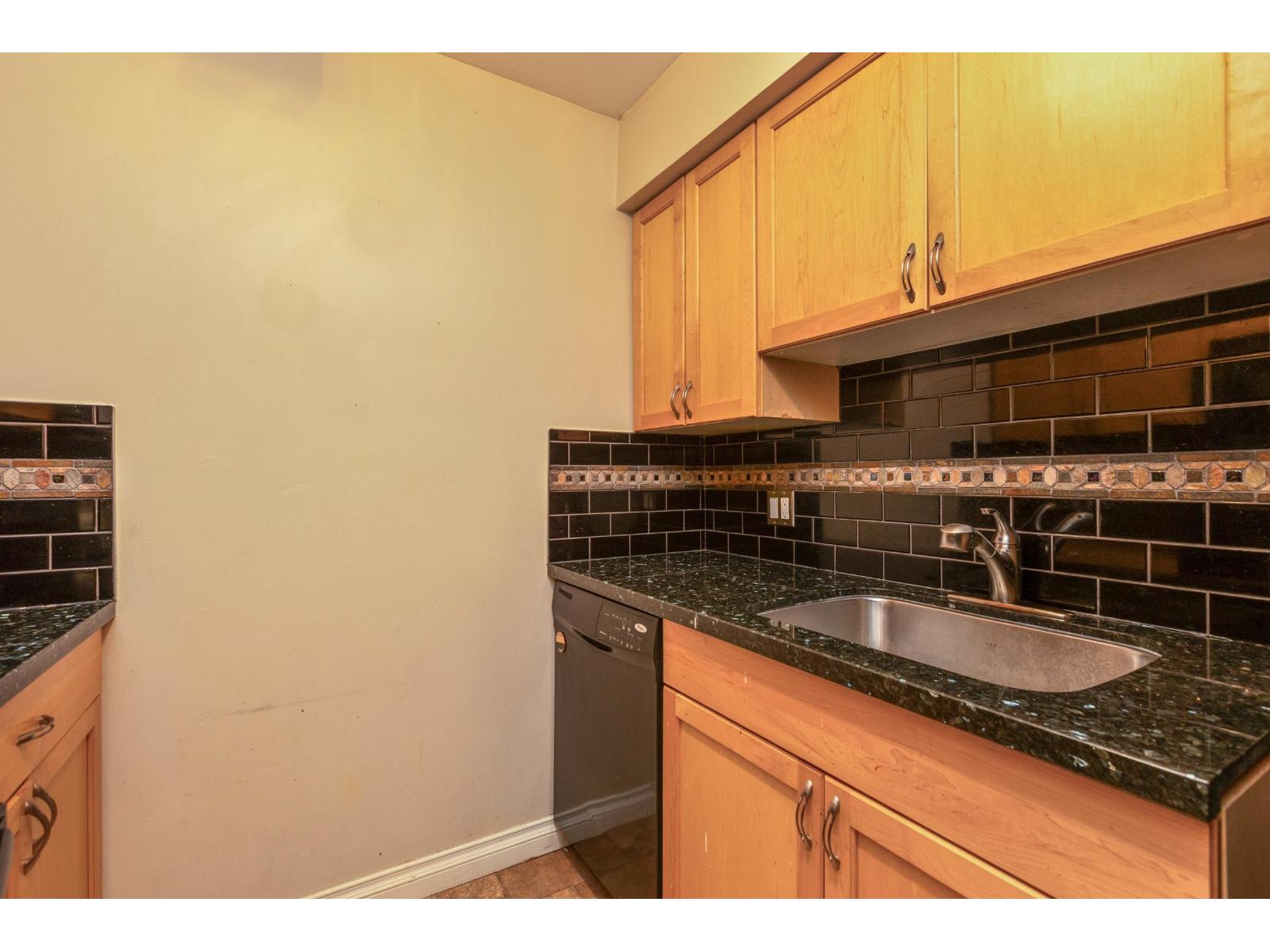 212 17661 58A AVENUE, Surrey