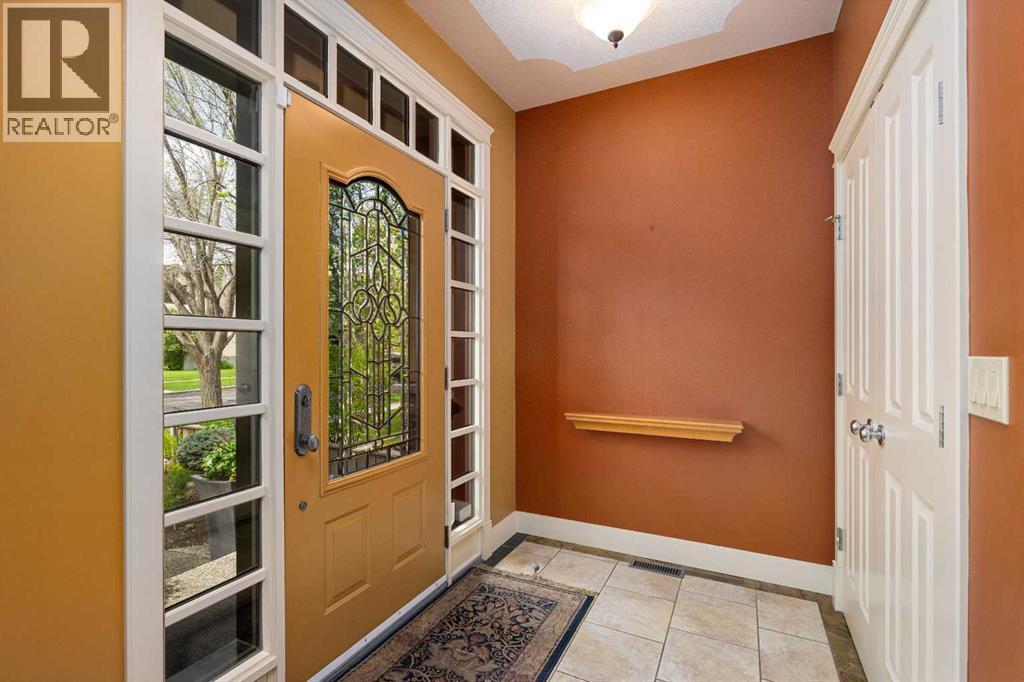 720 4 Street NW - 4