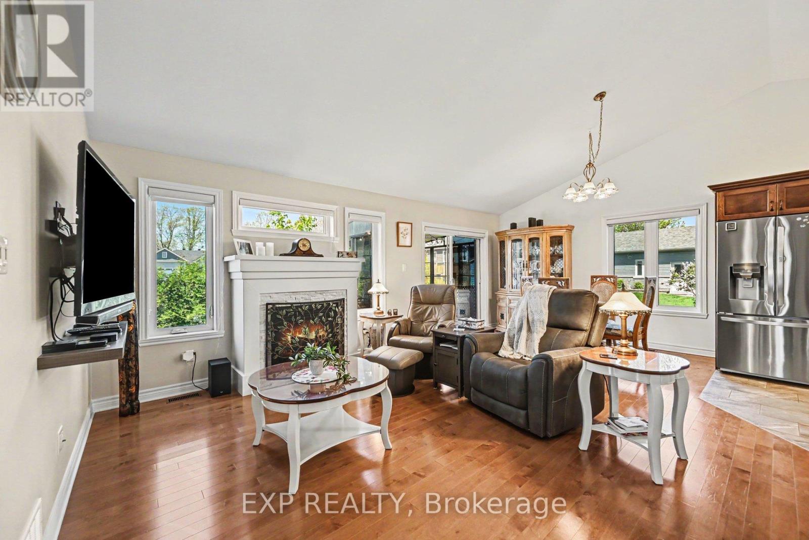28 JIM BROWNELL BOULEVARD - 10