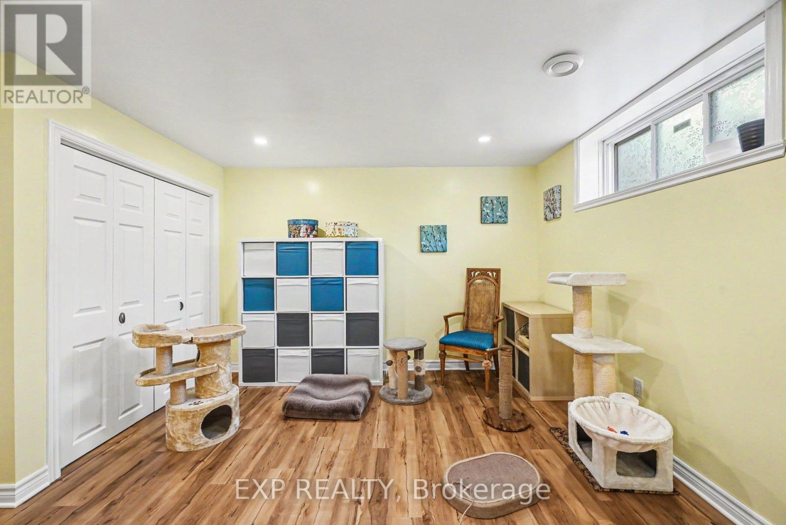 28 JIM BROWNELL BOULEVARD - 25