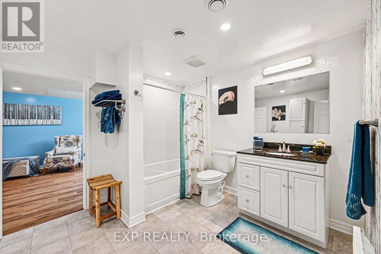 28 JIM BROWNELL BOULEVARD - 27