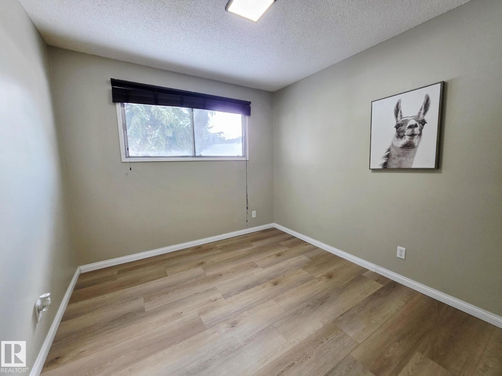 5204 43 AV — photo 24