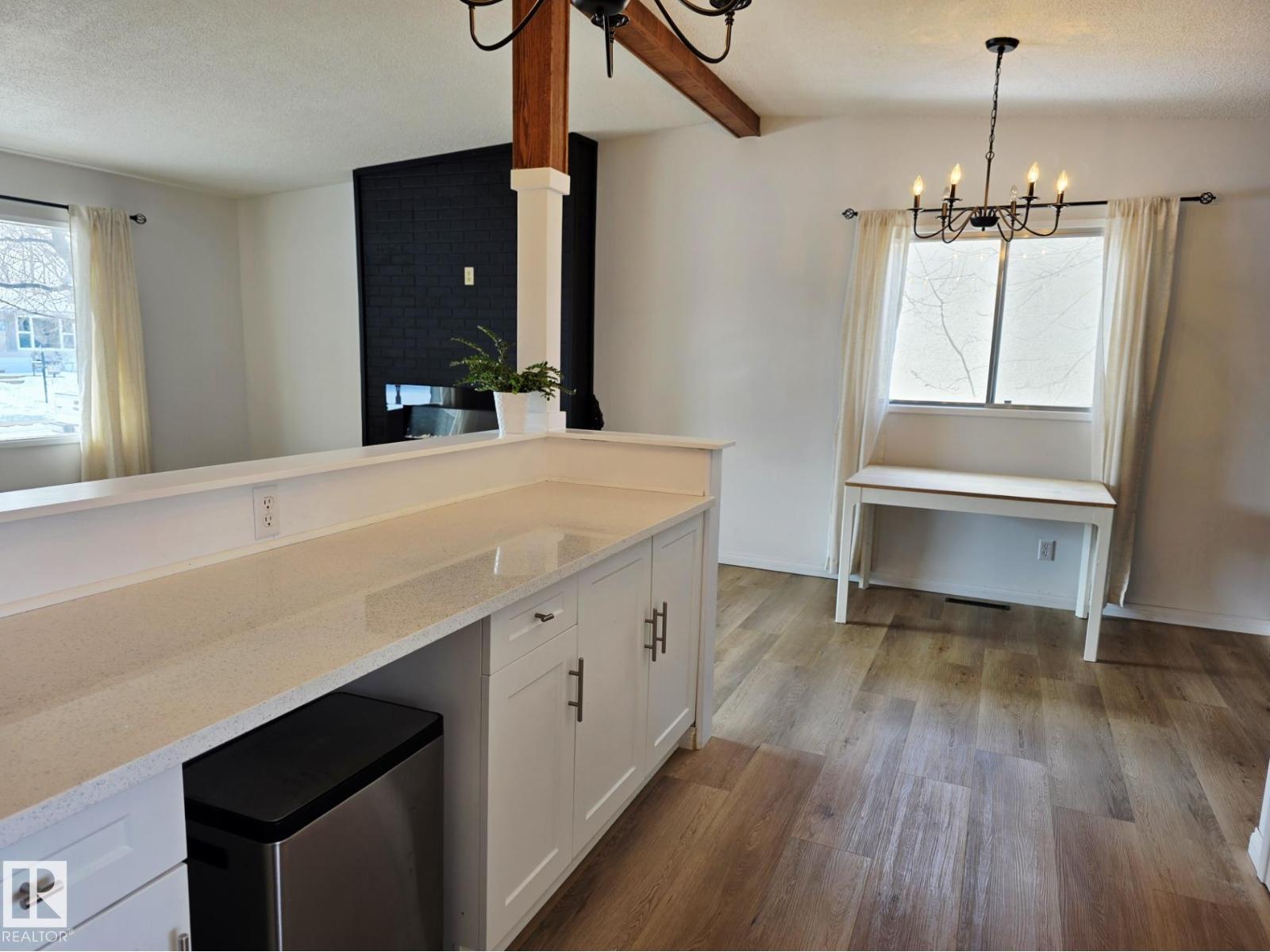 5204 43 AV — photo 14