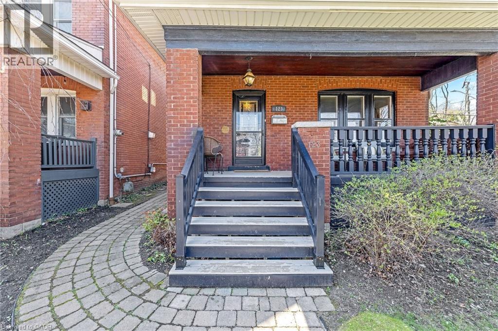 123 HILLCREST Avenue - Image 3
