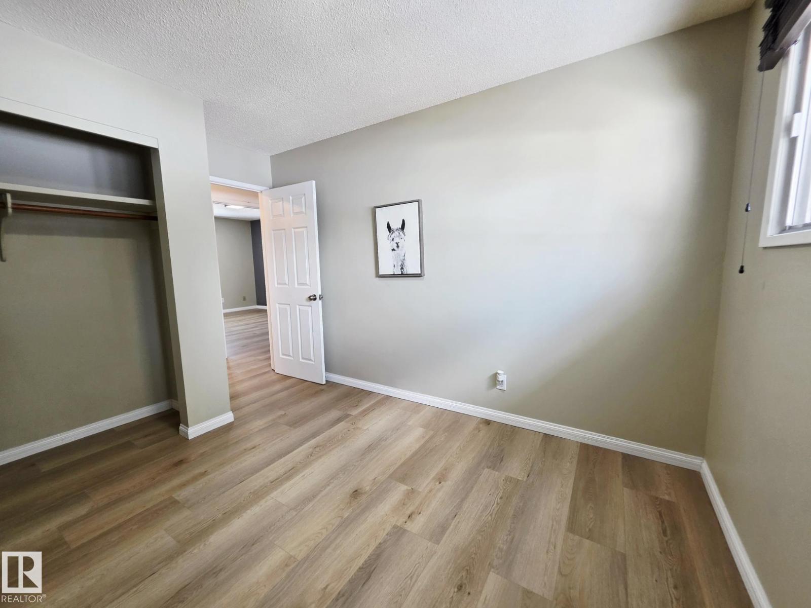 5204 43 AV — photo 25