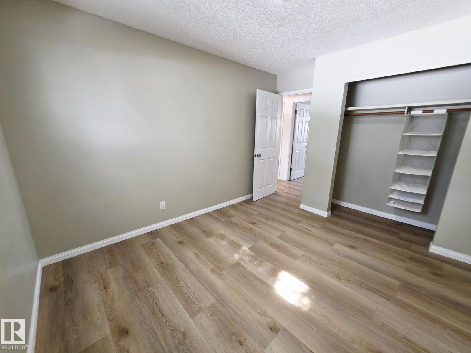 5204 43 AV — photo 29