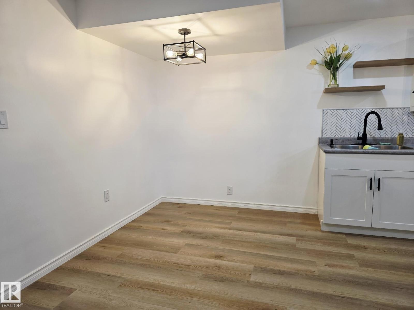 5204 43 AV — photo 43