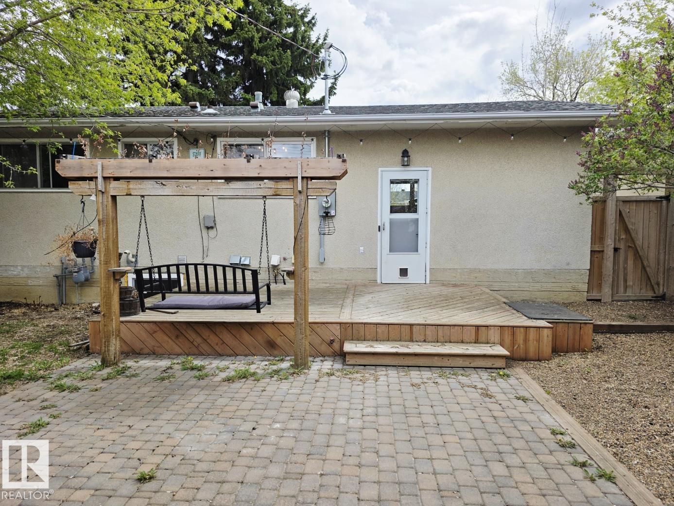 5204 43 AV — photo 62