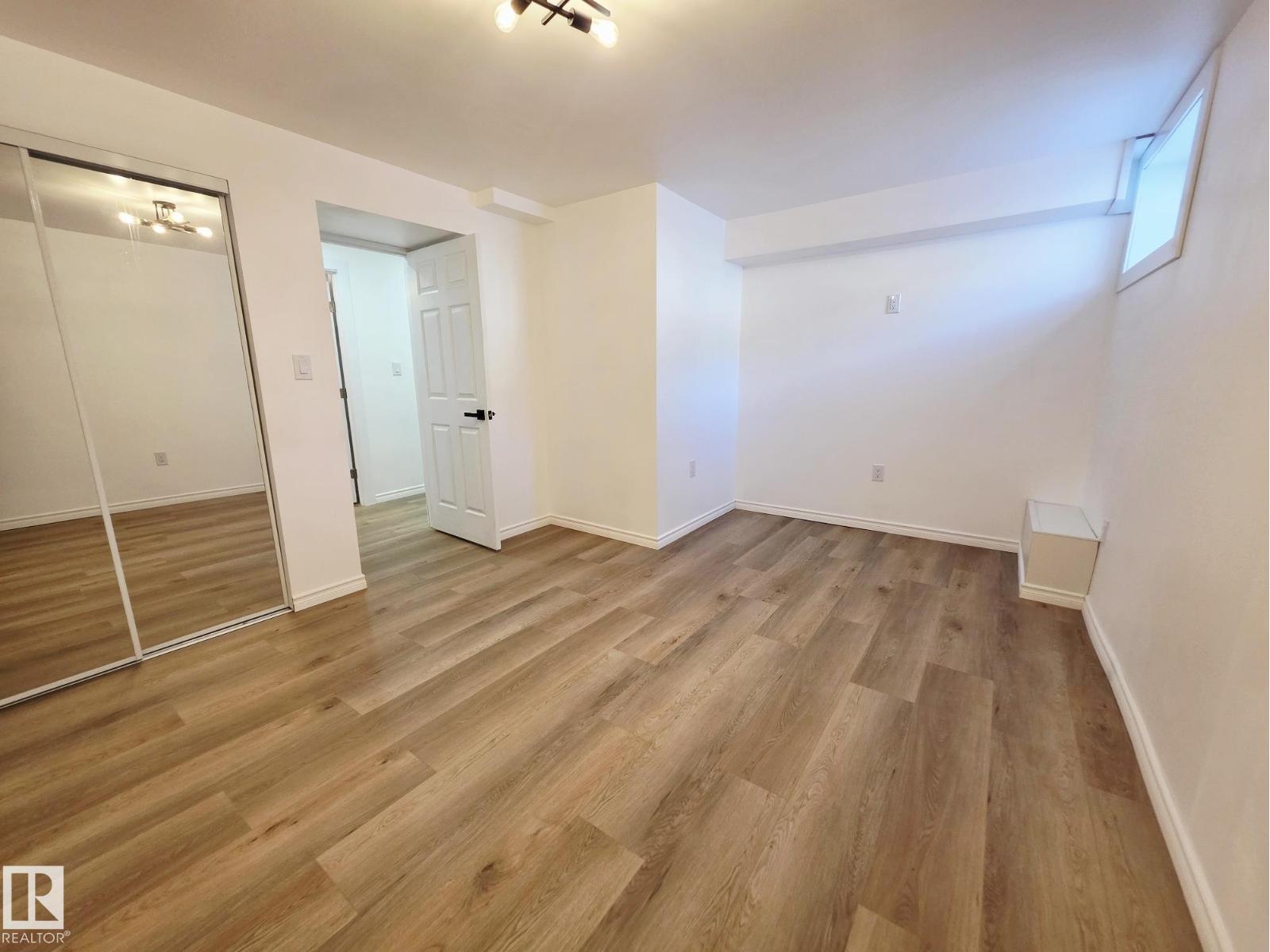 5204 43 AV — photo 49