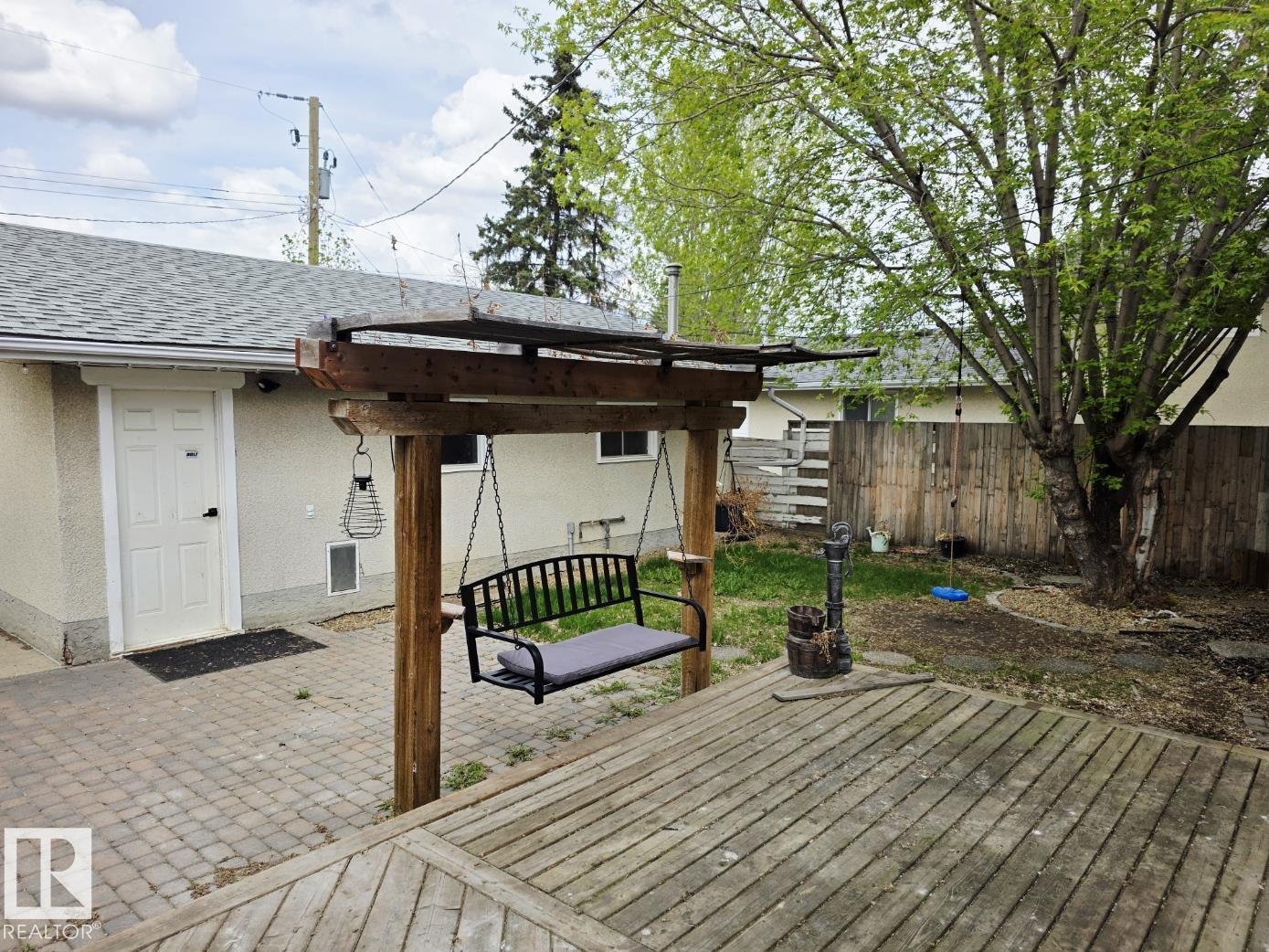 5204 43 AV — photo 55
