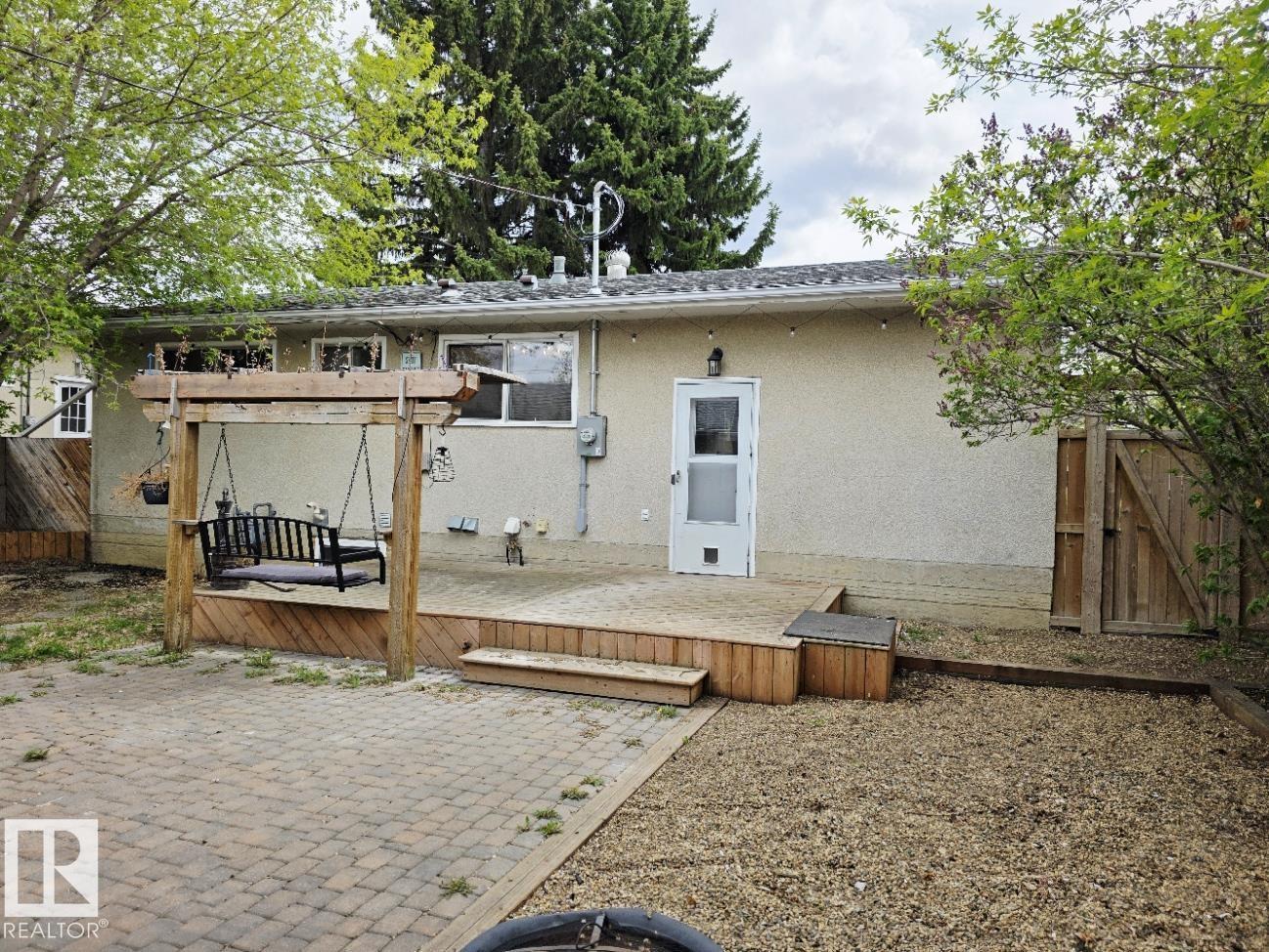 5204 43 AV — photo 61